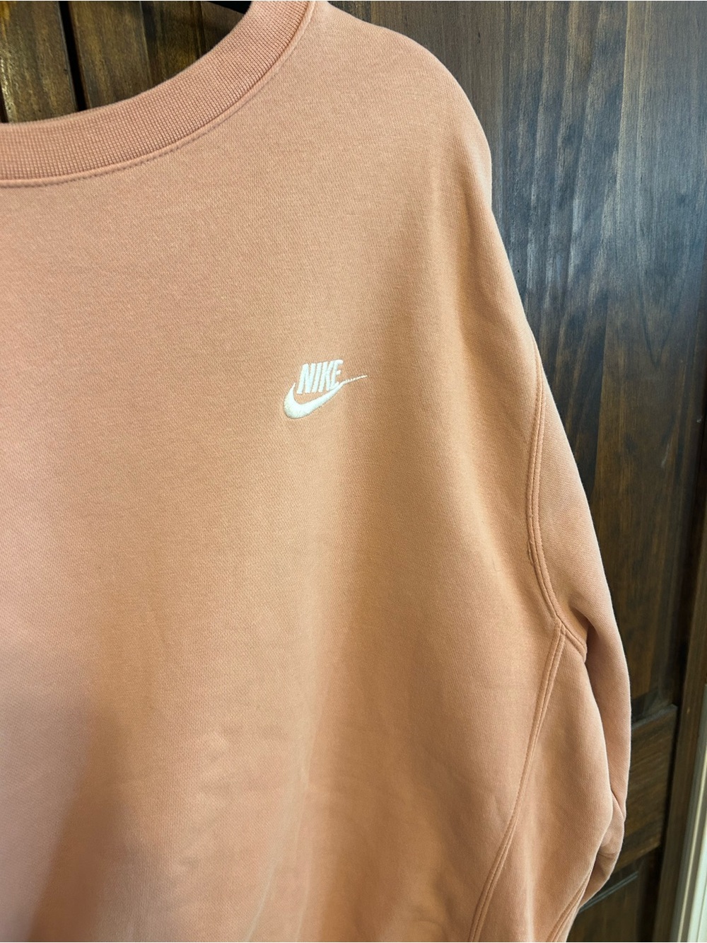Retro Nike Women’s Crewneck Sweatshirt in Peach